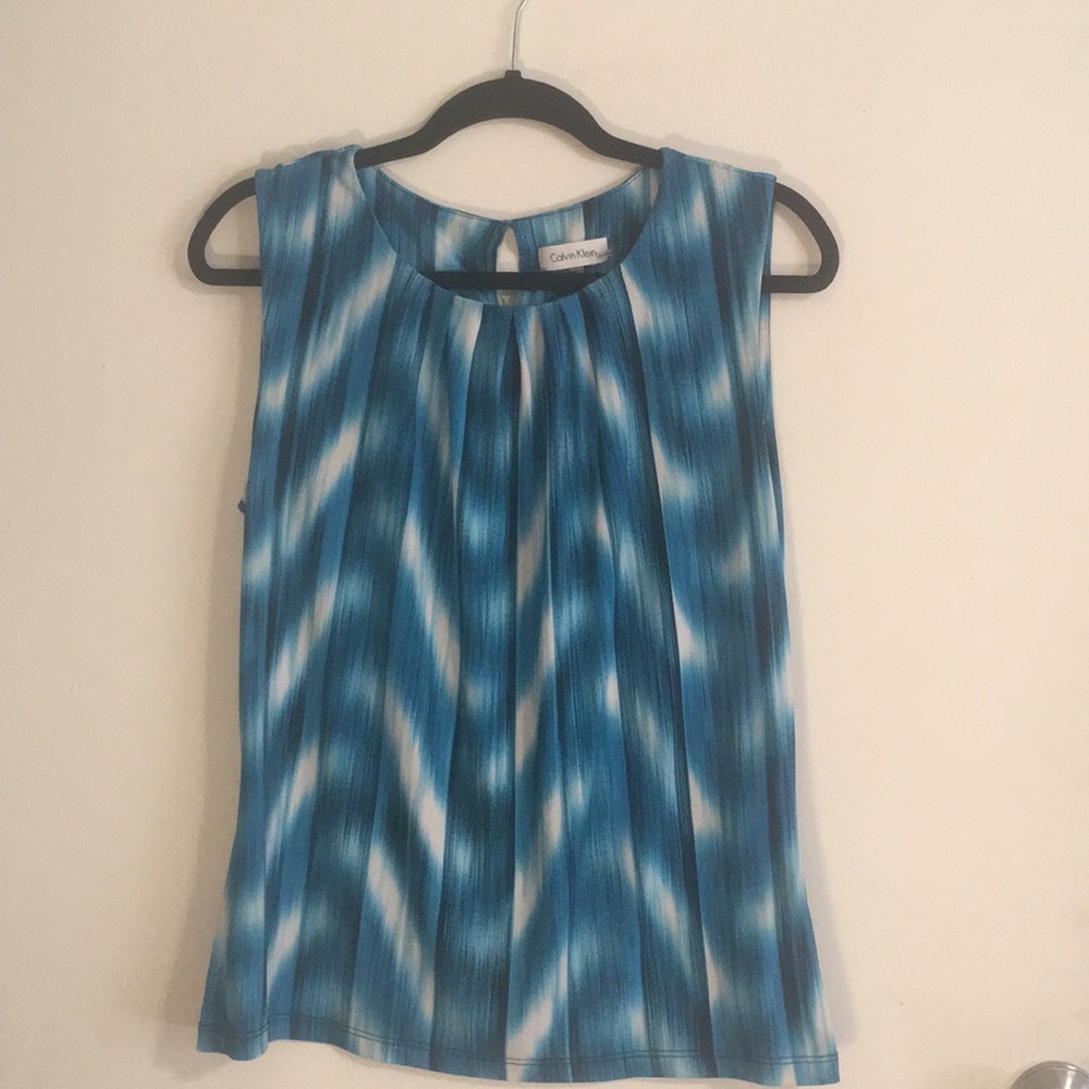 💙 blue/white Calvin Klein sleeveless blouse (L)